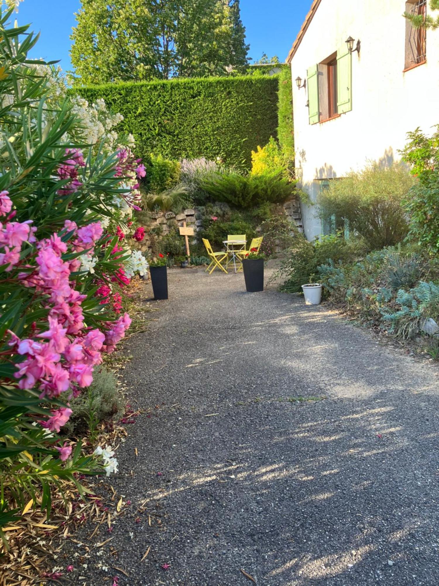 La Fabrique Des Petits Bonheurs Apartamento Dieulefit Exterior foto